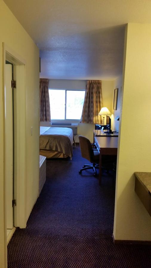 Riverwalk Inn & Suites Fort Atkinson ภายนอก รูปภาพ